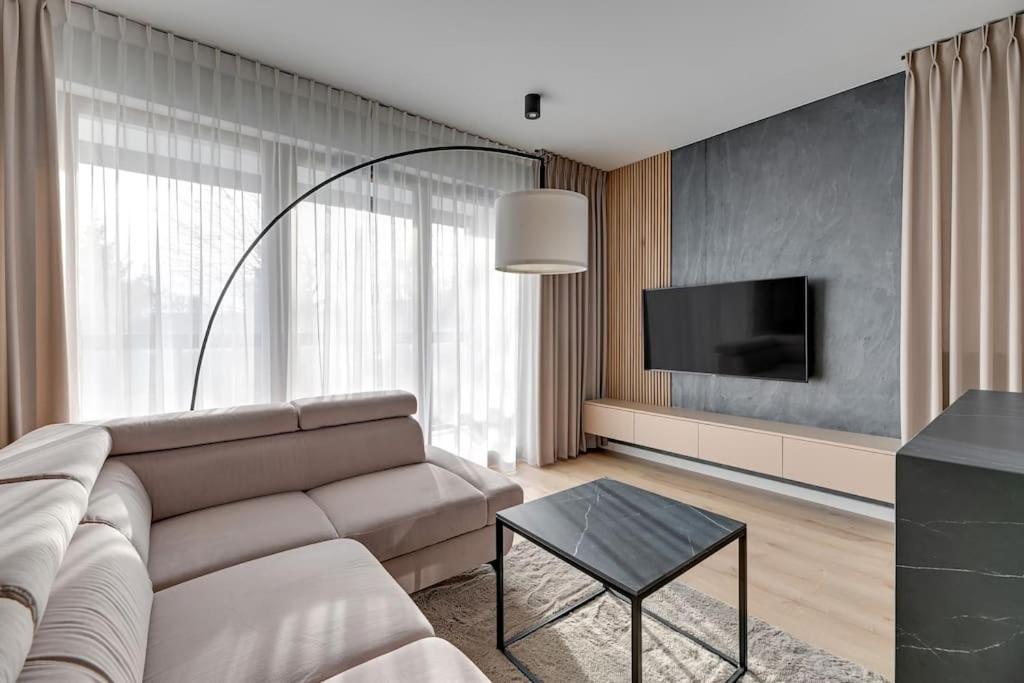 Zajezdnia Wrzeszcz 2 By Grand Apartments Gdansk Dış mekan fotoğraf